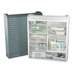 Verbandschrank SANI ROLL mit aufgerolltem grauem Verschluss und transparentem Fach mit Erste-Hilfe-Material