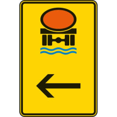 Wegweiser Verkehrsschild für Fahrzeuge mit wassergefährdender Ladung, Pfeil zeigt nach links, VZ 422-14