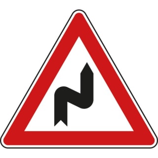 VZ 105-20 - Verkehrsschild Doppelkurve rechts