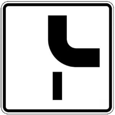 Zusatzschild mit VZ 1002-24 Verlauf der Vorfahrtstraße Zusatzschild mit VZ 1002-24 Verlauf der Vorfahrtstraße