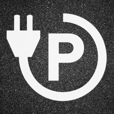 Thermoplastische Fahrbahnmarkierung PROline thermo - Parkplatz für E-Fahrzeuge Thermoplastische Fahrbahnmarkierung PROline thermo - Parkplatz für E-Fahrzeuge