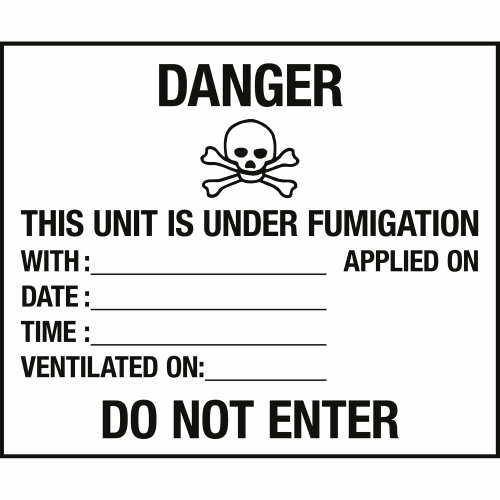 Gefahrzettel mit Warnung DANGER THIS UNIT IS UNDER FUMIGATION und Totenkopf-Symbol