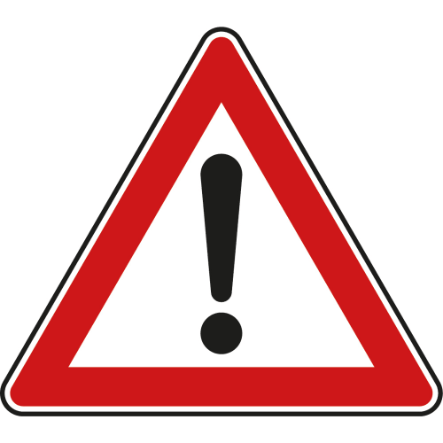 Verkehrsschild Allgemeine Gefahrenstelle reflektierend mit rotem Dreieck und schwarzem Ausrufezeichen