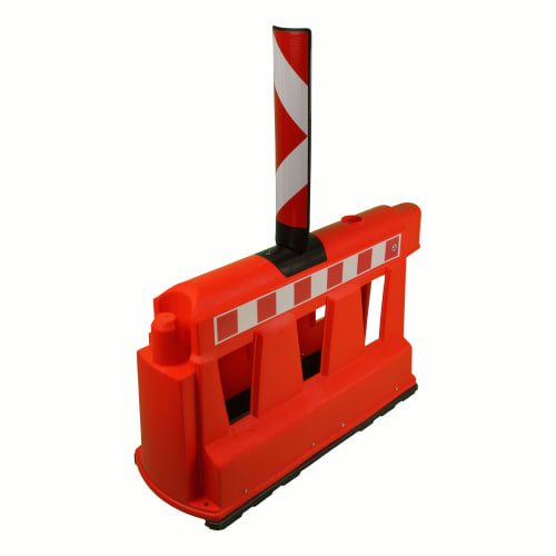 Roter Fahrbahnteiler mit weißen und roten Sichtzeichen und reflektierendem Warnpfeil