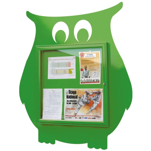 Grüner Schaukasten in Eulenform mit verschiedenen Aushängen und Informationen, Modell Schaukasten Eule von VITINCOM®