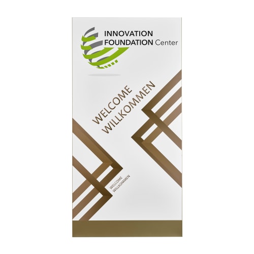 Madrid Bronze Line Außenaufsteller mit Welcome Willkommen Text und Innovation Foundation Center Logo