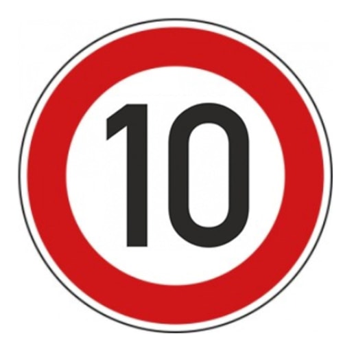 Verkehrsschild zulässige Höchstgeschwindigkeit 10 km/h mit rotem Rand und schwarzer Zahl 10