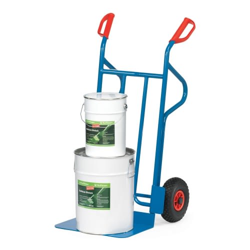 FETRA Stahlrohrkarre B1216L mit großer Schaufel und Tragkraft 350 kg, blau mit roten Griffen, beladen mit zwei weißen Farbeimern