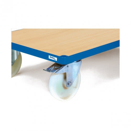 FETRA® Lenkrolle mit Polyamid-Bereifung an einem Transportwagen mit Holzplatte