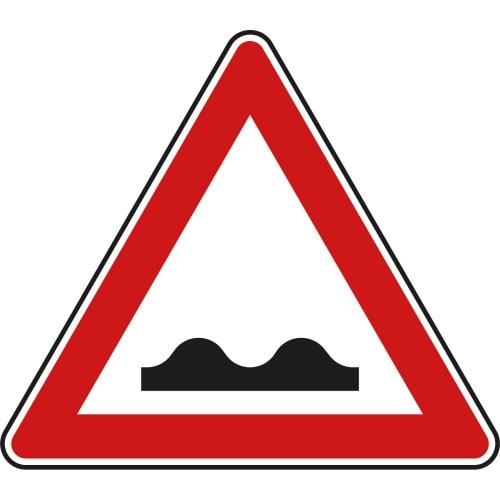 Verkehrsschild Unebene Fahrbahn VZ 112 mit rotem Dreieck und schwarzem Symbol für unebene Fahrbahn