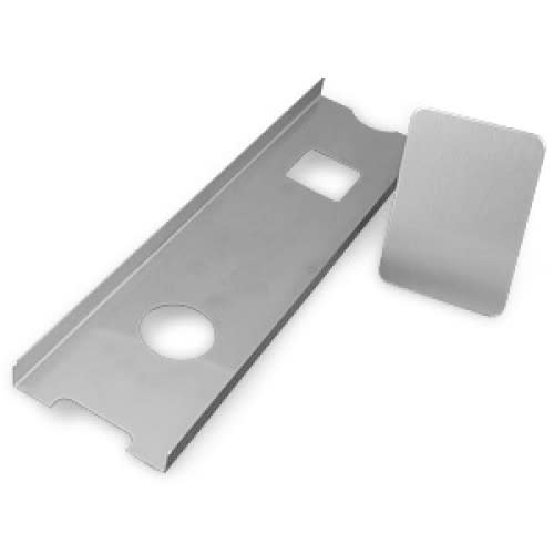 Spachtelschablone zur Herstellung von Bodenmarkierungen mit Kreis- und Quadrat-Aussparungen aus Metall