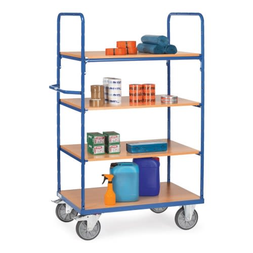 FETRA Etagenwagen 8301 mit 4 Böden, blauer Rahmen, Holzablagen, Gesamthöhe 1800 mm, Tragkraft 600 kg, beladen mit verschiedenen Verpackungen und Behältern