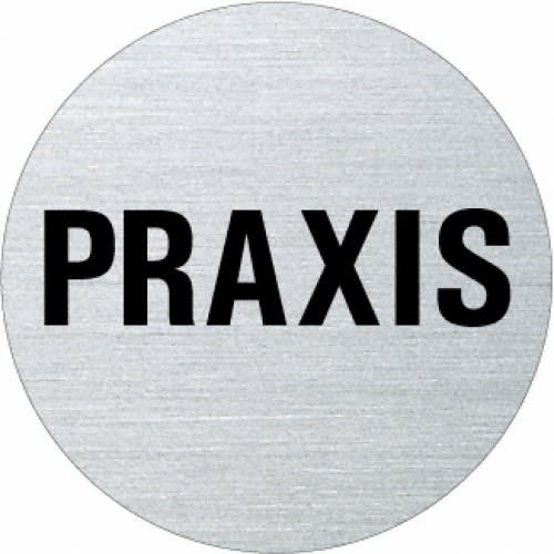 Rundes Metallschild mit der schwarzen Aufschrift Praxis auf silbernem Hintergrund