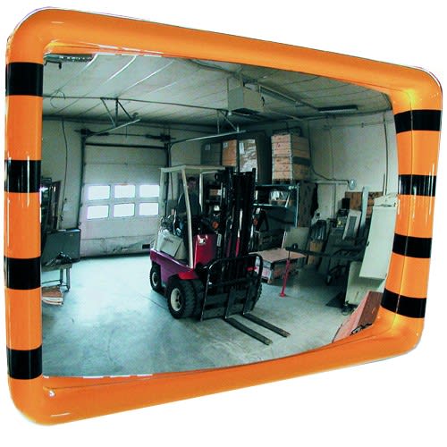 Industriespiegel CHECK POINT mit oranger Rahmen und schwarzer Markierung in Lagerhalle mit Gabelstapler