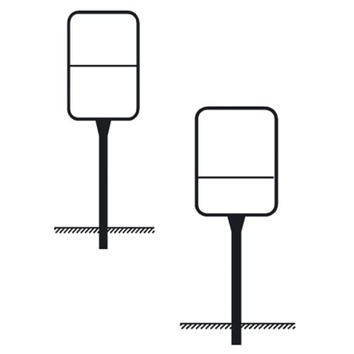 Rohrrahmen Typ 16 Verkehrszeichenhalterung mit zwei rechteckigen Schildern auf Rohrpfosten