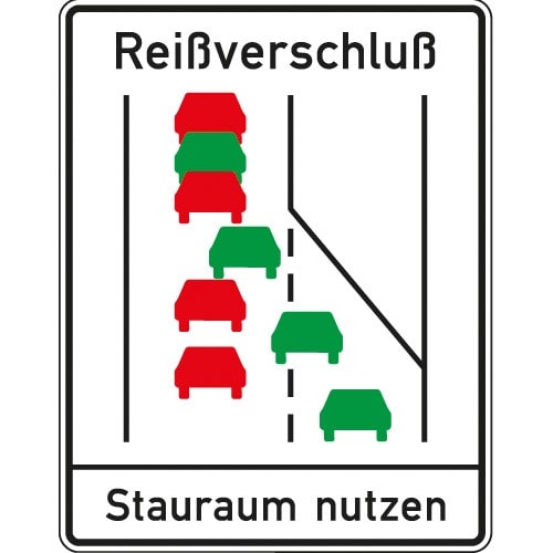 Hinweistafel Reißverschluss Verkehrszeichen Stauraum nutzen mit roten und grünen Autos