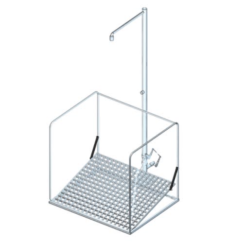 Notdusche mit umliegendem Schutzkorb aus Metall mit Gitterboden und Duschkopf