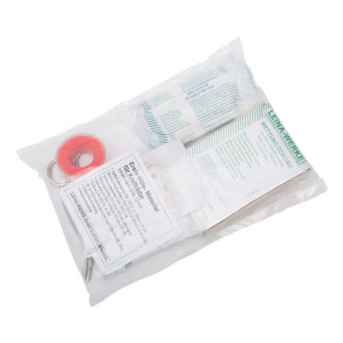 Erste-Hilfe-Material DIN 13167 in transparenter Verpackung mit Verbandmaterial und Rettungsdecke