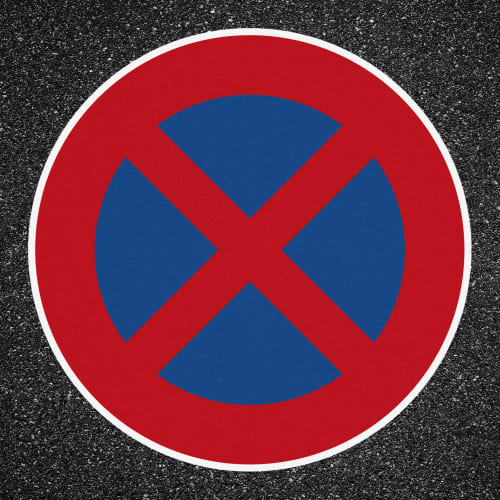 Thermoplastische Fahrbahnmarkierung PROline thermo mit absolutem Halteverbot Verkehrszeichen VZ 283 auf Asphalt