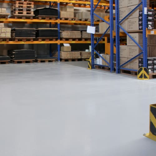 Antirutsch-Epoxidbodenbeschichtung | auf Wasserbasis