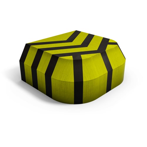 Betonsperre Absperrpoller S6 gelb mit schwarzen Streifen