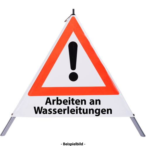 Faltsignal mit rotem Dreieck und Ausrufezeichen, Text Arbeiten an Wasserleitungen