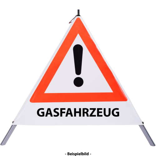 Faltsignal mit rotem Dreieck und Ausrufezeichen sowie Text GASFAHRZEUG zur Kennzeichnung von Gefahrenstellen