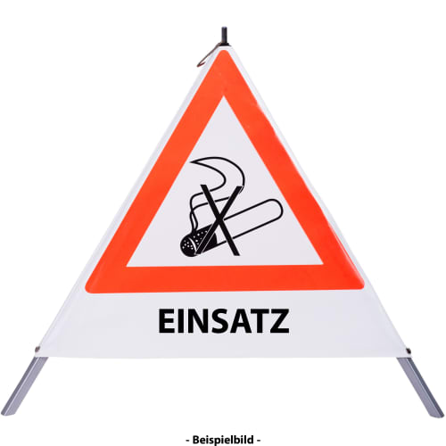 Faltsignal Rauchverbot mit rotem Dreieck und durchgestrichener Zigarette mit Text Einsatz