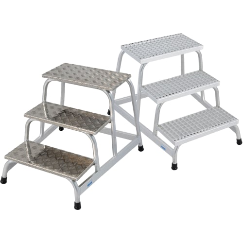 Montagetritt STABILO Alu mit drei Stufen aus Aluminium, rutschfeste Trittflächen, stabiler Montagetritt