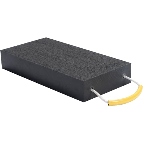 Schwarze Unterlegplatte aus Kunststoff mit gelbem Griff