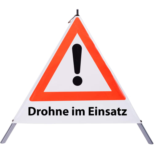 Faltsignal mit rotem Dreieck und Ausrufezeichen, Text Drohne im Einsatz