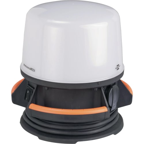 LED Arbeitsleuchte professionalLINE Mobiler 360 Grad ORUM 47 von BRENNENSTUHL mit weißem Lampenschirm und schwarzem Sockel mit orangefarbenem Griff