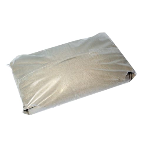 Quarz-Silber-Sand in einer durchsichtigen Plastiktüte verpackt