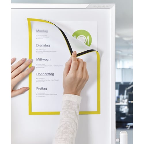 5er-Pack magnetoplan Magnetrahmen magnethaftend DIN A4 mit Wochenmenü auf weißem Magnetboard im Büro