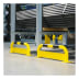 Rammschutzbügel WACHTWERK X® aus Stahl mit Unterfahrschutz vor Regal Rammschutzbügel WACHTWERK X® aus Stahl mit Unterfahrschutz vor Regal