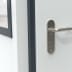 Mobiles Raumsystem MultiRoom Indoor Basic 15 mit weißer Tür und silbernem Türgriff